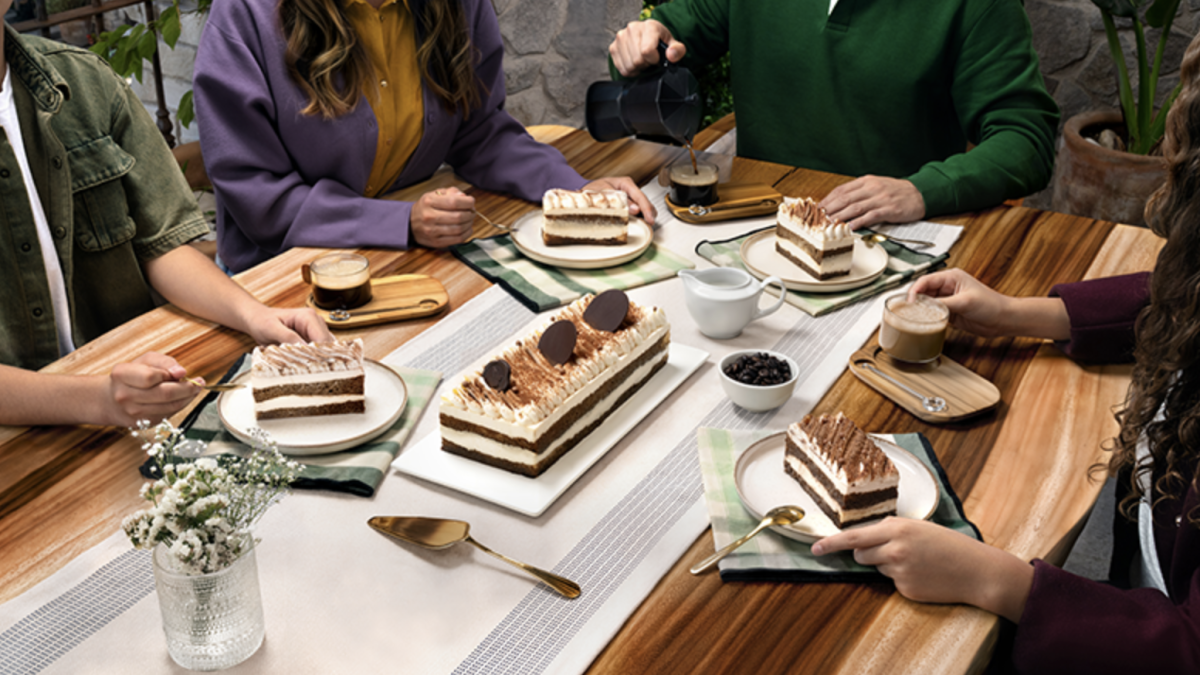 PASTELERÍAS LA ZARZA PRESENTA SU NUEVO PASTEL DE TIRAMISÚ